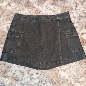 American Eagle army green skort - Size 8